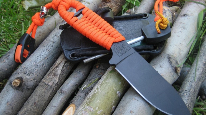 knife, gun, orange, black