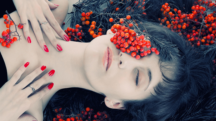 face, brunette, hands, girls, berries