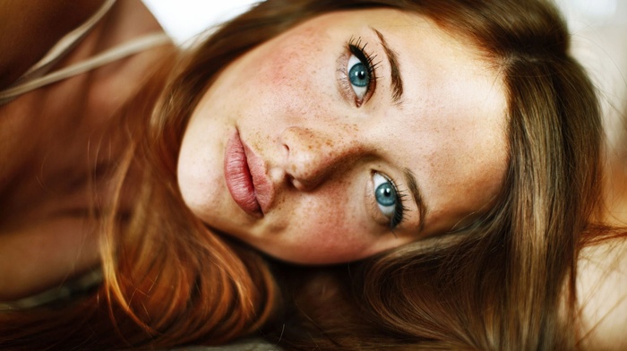 Lindsay Hansen, freckles