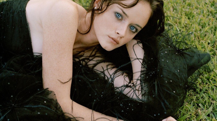 lying down, girl, blue eyes, black dress, freckles, brunette, Alexis Bledel