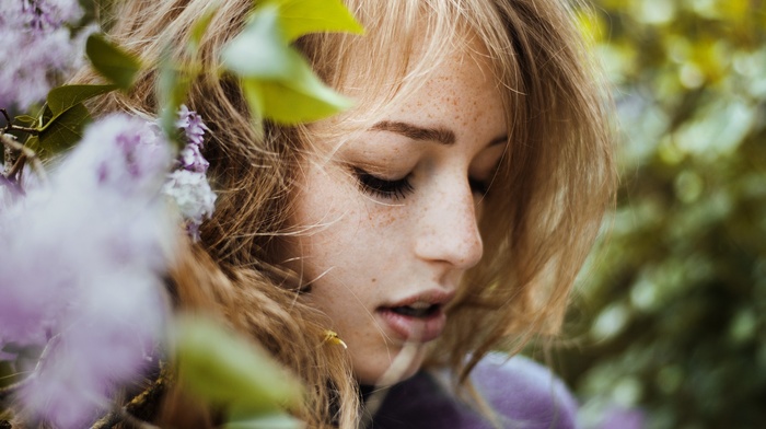 girl outdoors, face, freckles, brunette, girl