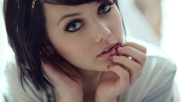 face, pierced nose, girl, black hair, model, piercing, Melissa Clarke, blue eyes