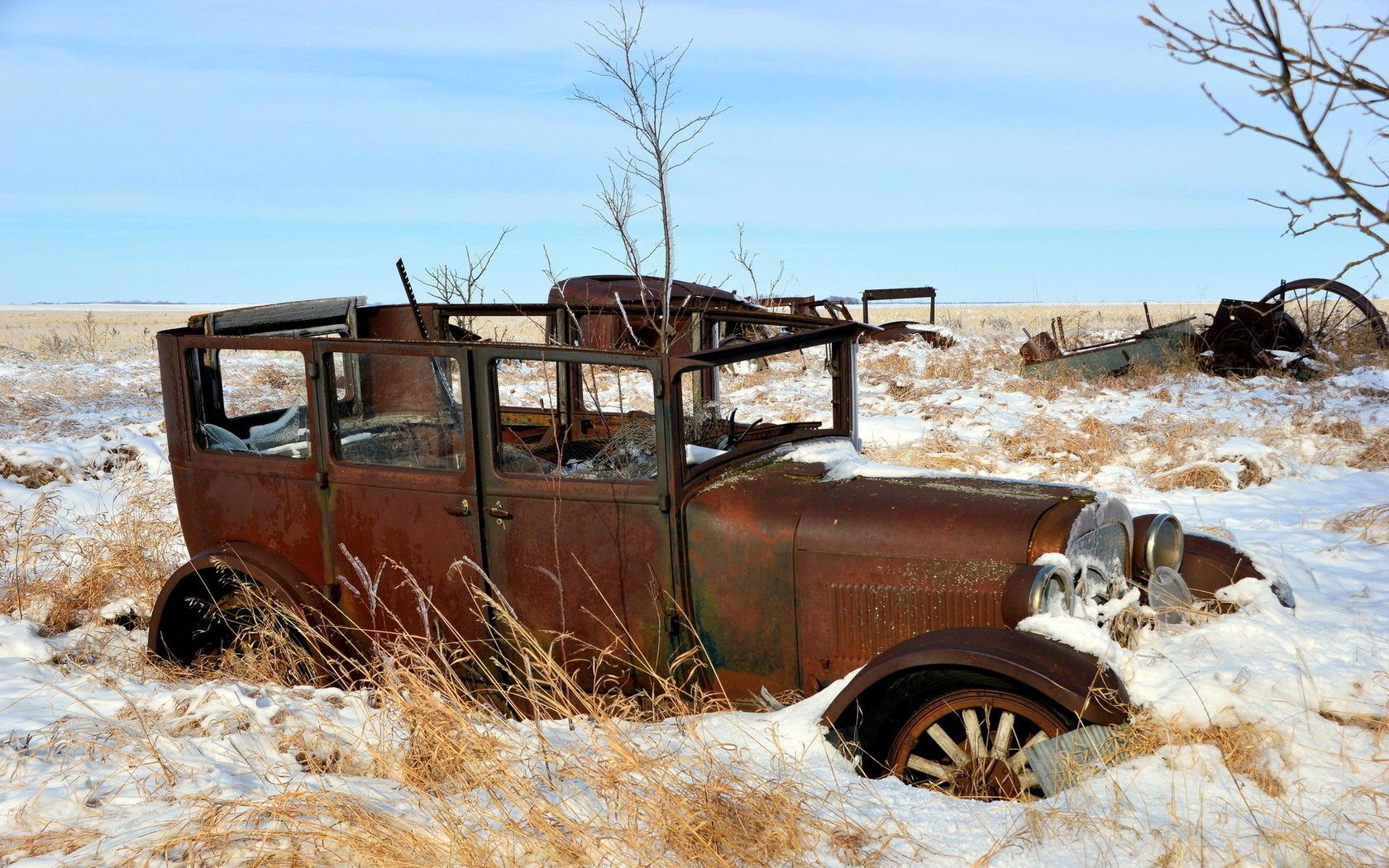 Заброшенные машины в пустыне