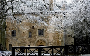 house, winter