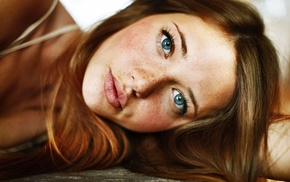 Lindsay Hansen, freckles