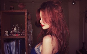 juicy lips, bra, redhead, girl, sideboob, model